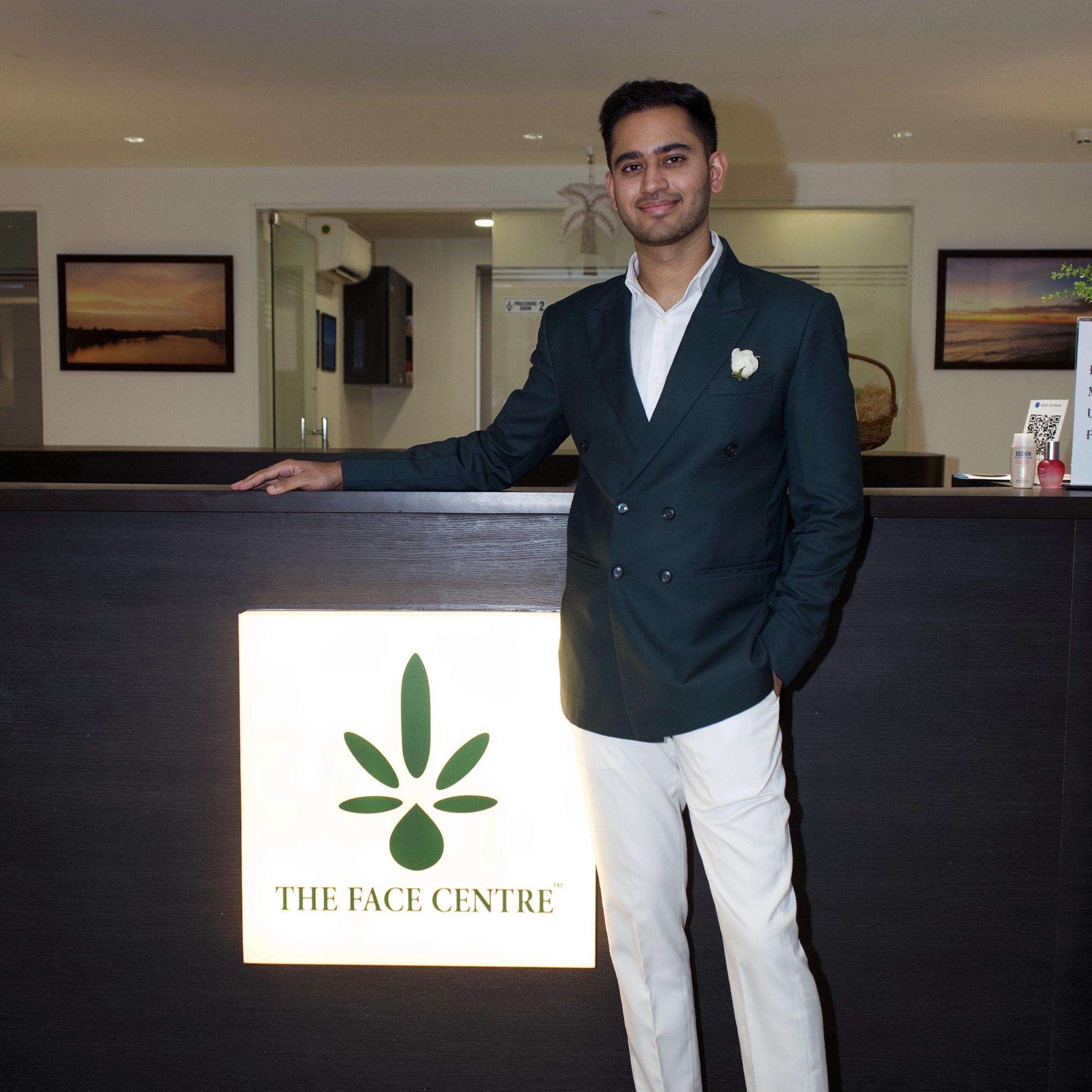 Dr. Ishan Sardesai - The Face Centre